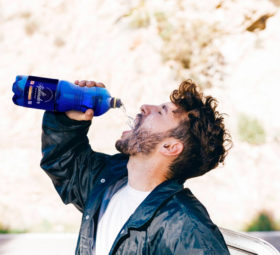 10 señales de advertencia que indican que a tu cuerpo sufre de falta de agua